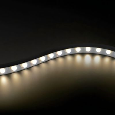 Bon prix Bandes de lentilles LED à effets lumineux personnalisables avec angles de faisceau réglables et températures de couleur pour une installation facile 3530 en ligne